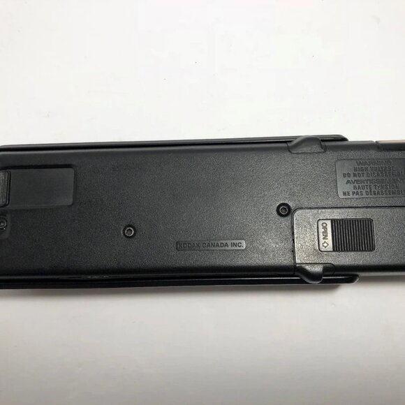 Vintage Camera Kodak 500 Film Point Shoot With Electronic Flash Untested AS IS - Picture 4 of 10